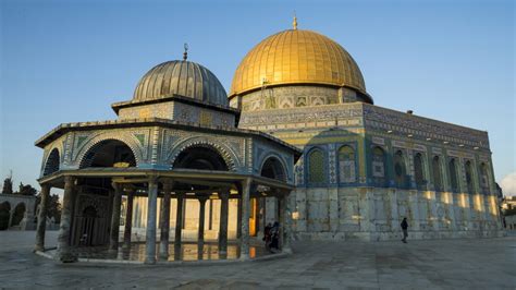 Al Aqsa Mosque Five Things You Need To Know Jerusalem Al Jazeera