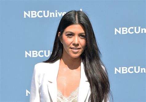 did kourtney kardashian come out as lesbian photo of alleged wife leaked hngn headlines