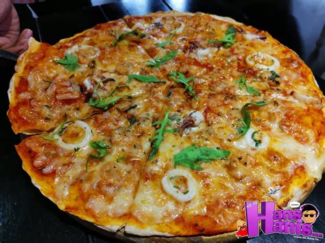 Nikmati Pelbagai Jenis Pizza Menarik Di Naked Restaurant Bar Kuala Lumpur