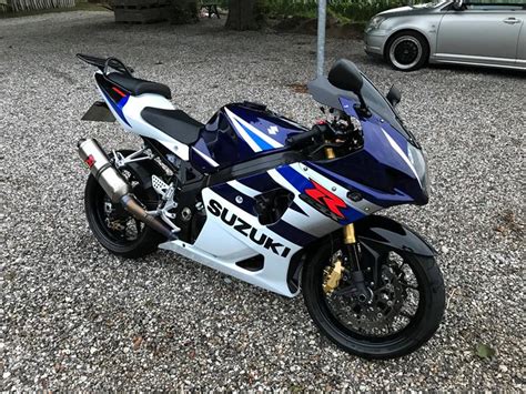 Gsxr1000r vs volkswagon gti and ferrari ferrari didnt want to lose so he didnt race. Suzuki GSXR 1000 K4 - 2004 - Købte den i 2012 uden afgift ...
