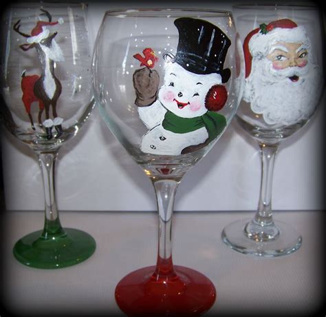 Hand Painted Christmas Wine Glasses Junebridepaints On Etsy Diy Christmas Ts Xmas Christmas