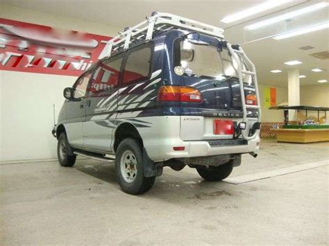 mitsubishi delica space gear chamonix 2800 turbo 4wd picture 5 reviews news specs buy car