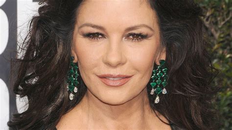 She is the daughter of patricia (fair) and david james \\dai\\ jones, who formerly owned a sweet factory. Catherine Zeta-Jones: Diese Worte an Sean Connery sorgen ...