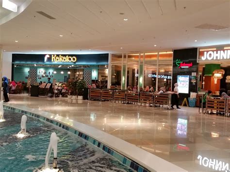 The quill city mall is a relatively new building. UTOPIA: Black Canyon, IOI City Mall