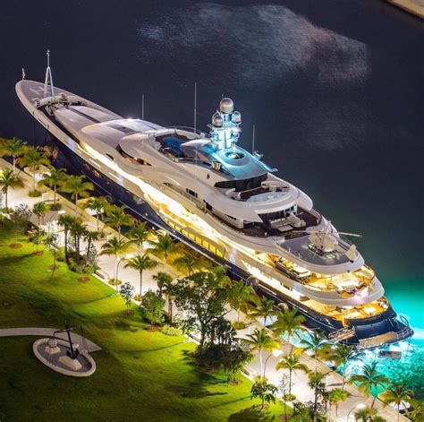 Pin By Dennis Robinson On My Favorite Products Luxury Yachts Boat
