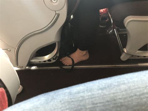 Bare Feet On A Plane Is Quite Disgusting Mildlyinfuriating