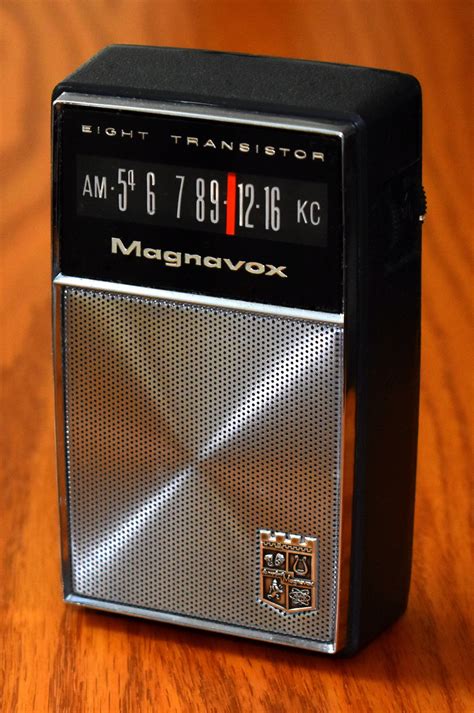 Vintage Magnavox Transistor Radio Model Am 81 Am Band 8 Transistors