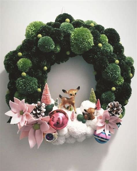 Beautiful Christmas Wreaths Decor Ideas You Should Copy Now 34 Pimphomee