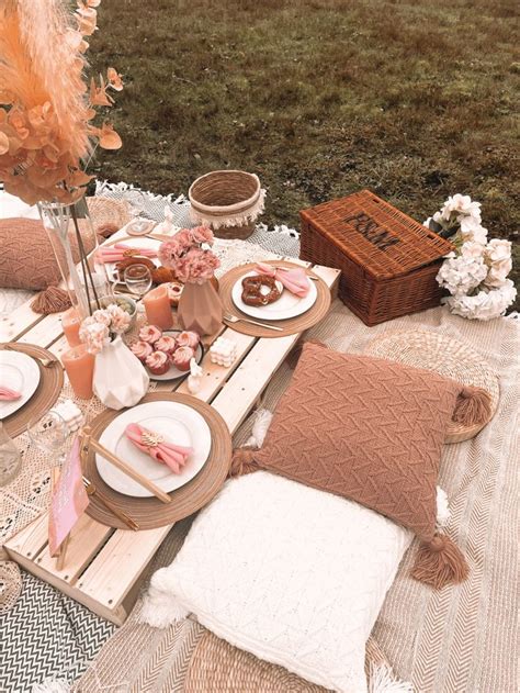 Luxury Boho Picnic In 2021 Glamping Birthday Party Backyard Dinner Party Picnic Decorations