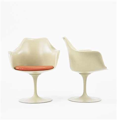 Eero Saarinen Tulip Chairs Pair