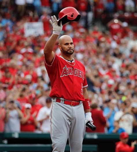 The news was first reported by mlb.com's mark feinsand. St. Louis welcomes back Albert Pujols! 👏 | Scoopnest