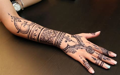 Épinglé Sur Henna Designs