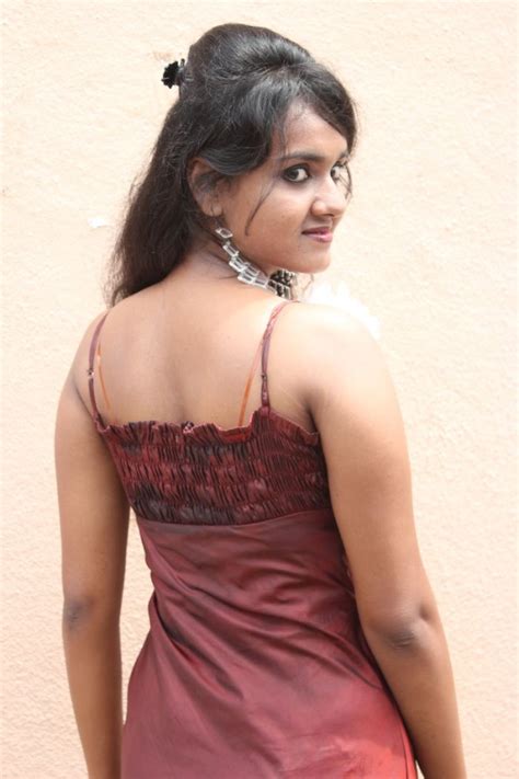 This 1981 born diva made her debut in 2000 and went on to deliver a long list of hits in south indian languages like tamil, telugu, kannada and malayalam. Tamil Actress Sahana Hot Stills