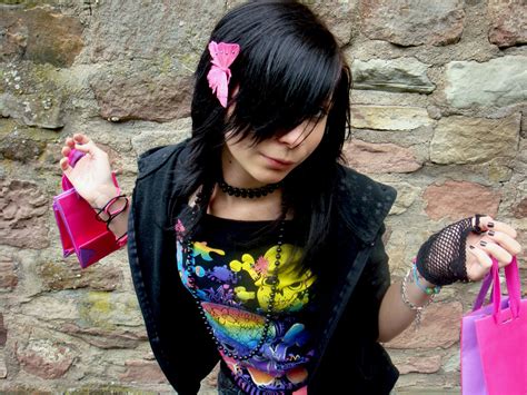 Some common features of emo's are: Emo Hair | Emo Hairstyles | Emo Haircuts: Emo Fashion - a ...