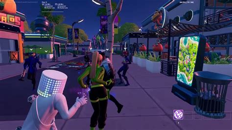 Catching Simps With Kyra In Party Royale 🍑🍆 Super Weird Youtube