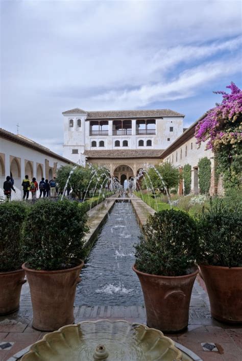 Sejarah Keindahan Istana Alhambra Di Spanyol