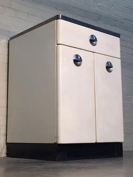 Rta kitchen cabinets are real cabinets, similar to the cabinets that you would buy from a local many rta kitchen cabinet companies also offer an assembly service. $189 Vintage SEARS HOMART Metal Base Cabinet / by ...