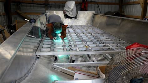 Building A 25ft Aluminum Boat Part 11 Youtube