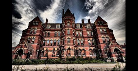 9 Haunted Insane Asylums You Should Never Spend The Night In Insane