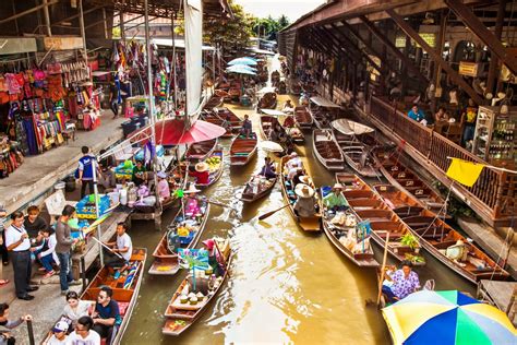 Ratchaburi — ratchaburi, rat buri raːd , provinzhauptstadt in thailand, am mae klong, westlich von bangkok, 47 900 einwohner; Ratchaburi in the Raw