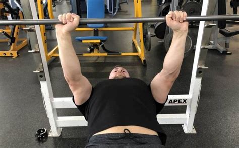 6 Different Types Of Bench Press Grips Which Is Best For You 2022
