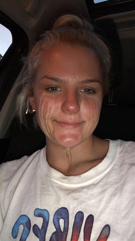 Teens Freaky Spray Tan Fail Gets Internet Laughing Netizens Reply