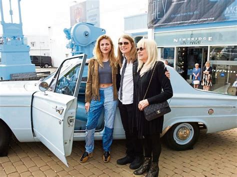 18.08.2020 · kurt cobain's daughter frances bean blew through $11m inheritance before getting sober. Kurt Cobain's daughter, mother and sisters are in Kildare ...