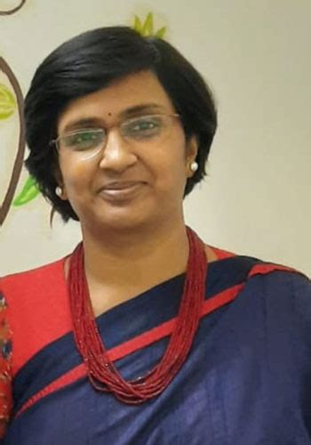 Dr Surekha M Adnaik Obstetrics And Gynaecologist In Kolhapur