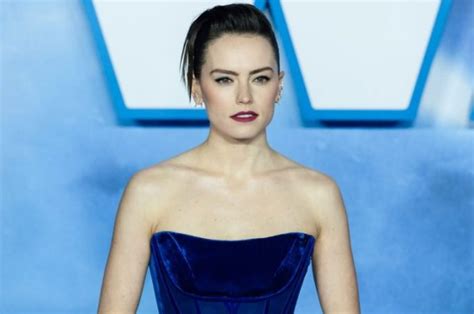 Is Daisy Ridley Gay Or Lesbian Here Are Facts You Need To Know Celebtap