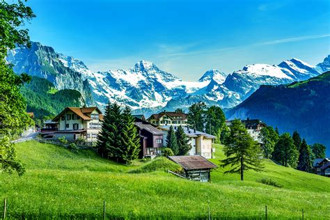 Famous mountains of the swiss alps includes the highest mountain peaks in switzerland and other prominent mountains with elevation, facts and history. 14 day Grand Train Tour of Switzerland | European Holiday ...