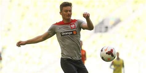 Polacy) adalah grup etnis slavia barat di eropa tengah, yang terutama hidup di polandia. Man City Incar Gelandang Muda Polandia - Bola.net