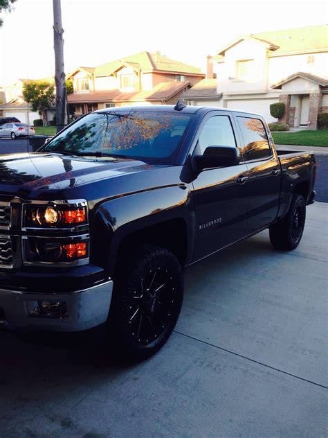 2015 Chevy Silverado 1500 Leveled With 20 Inch Wheels Pics Chevy