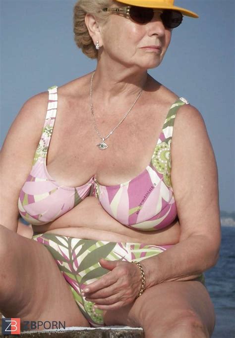 Grannies In Bathing Suits Porn Xsex
