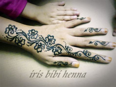 Contoh Gambar Henna Yang Simple Balehenna
