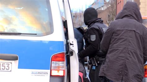 Nrw Aktuell Tv Oberhausen Razzia Der Bundespolizei Gegen