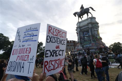The vandalism came just days after the statue was unveiled, and only a day before the officer who killed mr. Robert E. Lee Statue Becomes Epicenter Of Protest Movement ...