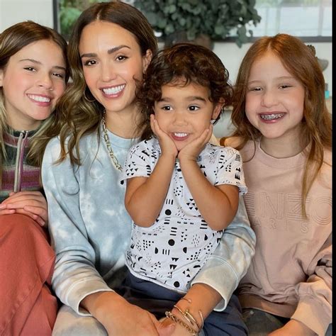 Jessica Alba Interview Thoughtful Parenting Tips Motherly