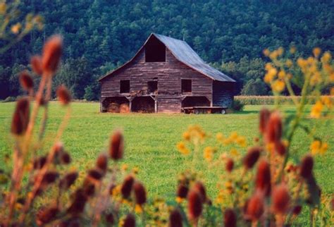 11 Beautiful Old Barns In West Virginia
