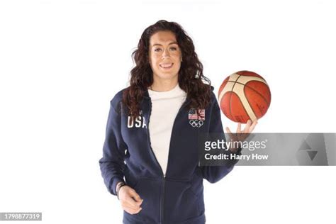 Breanna Stewart Basketball Player Photos And Premium High Res Pictures