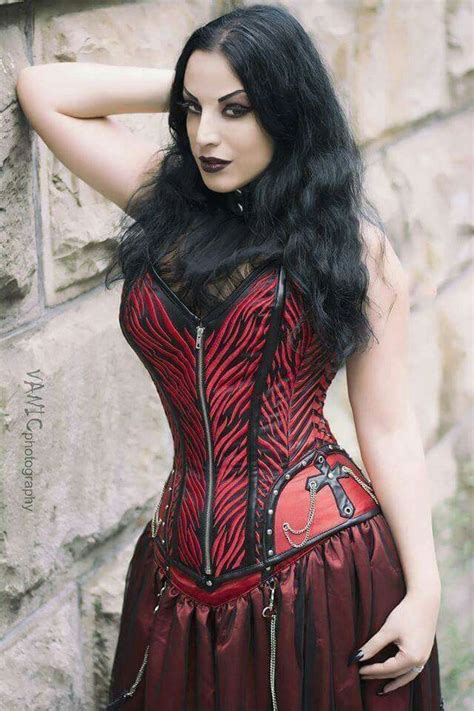 Pin By Linda Gaddy On Gothic Wicca Steampunk And Amazing Gothic Outfits Steampunk Corset Dress
