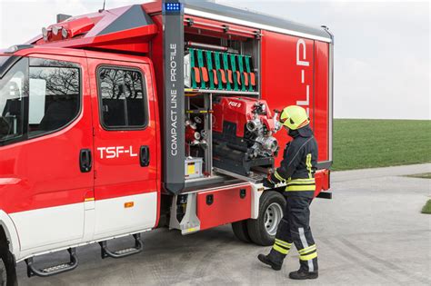 Trucks, buses, vans and services. Logistikfahrzeug & Kleinrüstfahrzeug für Feuerwehren ...