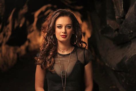 Evelyn lakshmi sharma (born 12 july 1986) is a german model and actress who appears primarily in indian films she marked her film debut with the 2006 american film turn left. Pin on Evelyn Sharma
