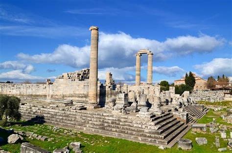 Apollo Saksi Biksu Sejarah Yunani Kuno Di Turki Okezone Travel