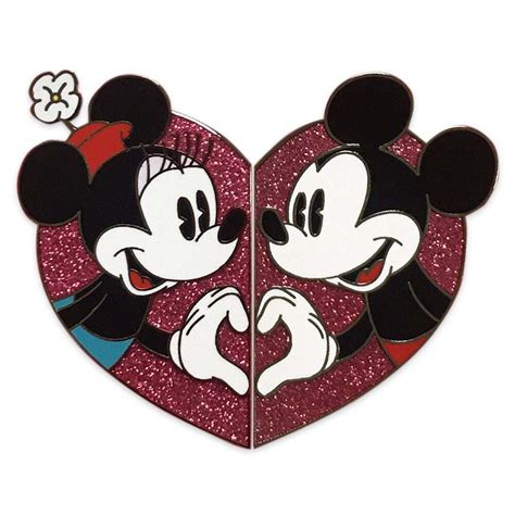 Mickey And Minnie Mouse Heart Hands Mickey And Minnie Valentines Day