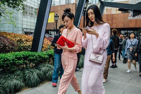 the best street style from shanghai fashion week cool street fashion chinese fashion street