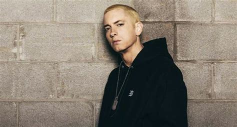 Слушать песни и музыку eminem (эминем) онлайн. Eminem now has a beard and Twitter has VERY mixed ...