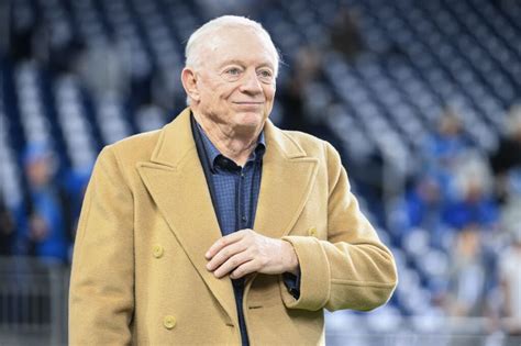 Dallas Cowboys Owner Jerry Jones Concerned Over Fan Reaction To