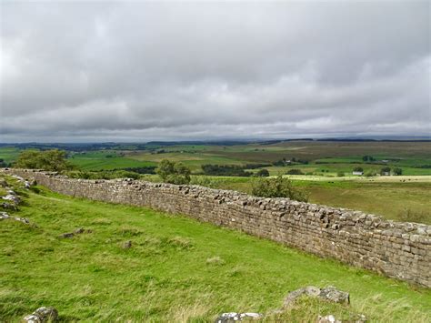 England ging als einer der favoriten in die diesjährige der dortmunder jude bellingham wurde dabei zum jüngsten spieler der em geschichte. Romeinse Muur in Engeland en run-away weddings in ...