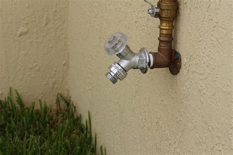 How To Repair Leaky Spigot - Outdoor Spigot Leaking From Top