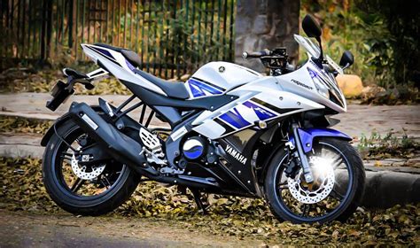 Below you can find yamaha r15 wallpapers to decorate your desktop, hope you like them. August 2013 | Yamaha R15 v2 Wallpapers| india | Price ...